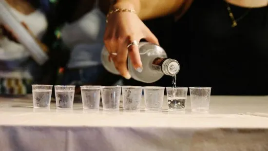 Mais de 600 garrafas impróprias para consumo são apreendidas em Salvador
