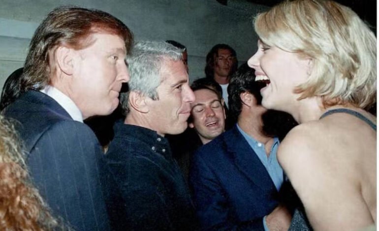 Democratas divulgam novas fotos de Epstein com Trump, Bill Clinton e Woody Allen