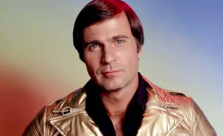Morre Gil Gerard, astro da série de ficção científica ‘Buck Rogers’, aos 82 anos