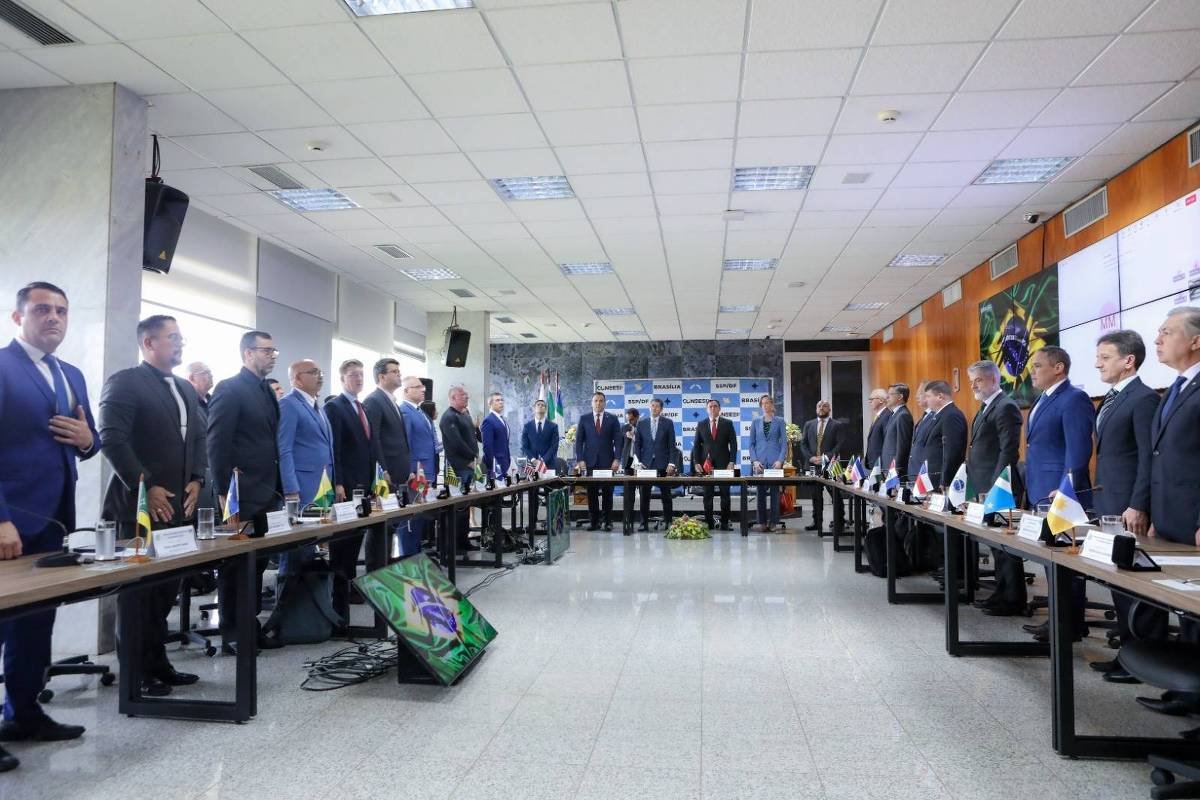 Governador de Roraima escolhe sobrinho para segurança e país fica sem nenhuma secretária mulher