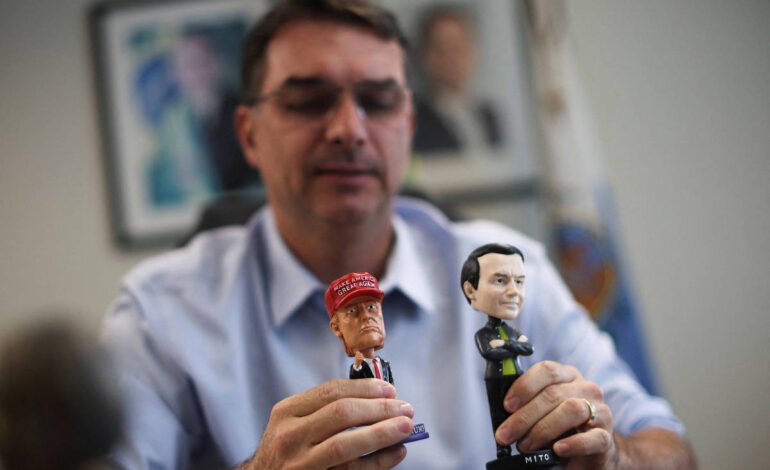 Flávio Bolsonaro busca estreitar relação com direita sul-americana e negocia encontros com Milei e Kast