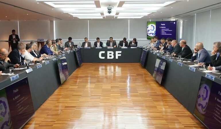 CBF adia uso do impedimento semiautomático no Brasileirão