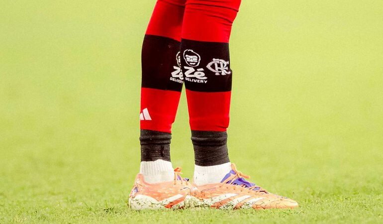 Michael estreia com gol no Al‑Ula e comemora à la Cristiano Ronaldo