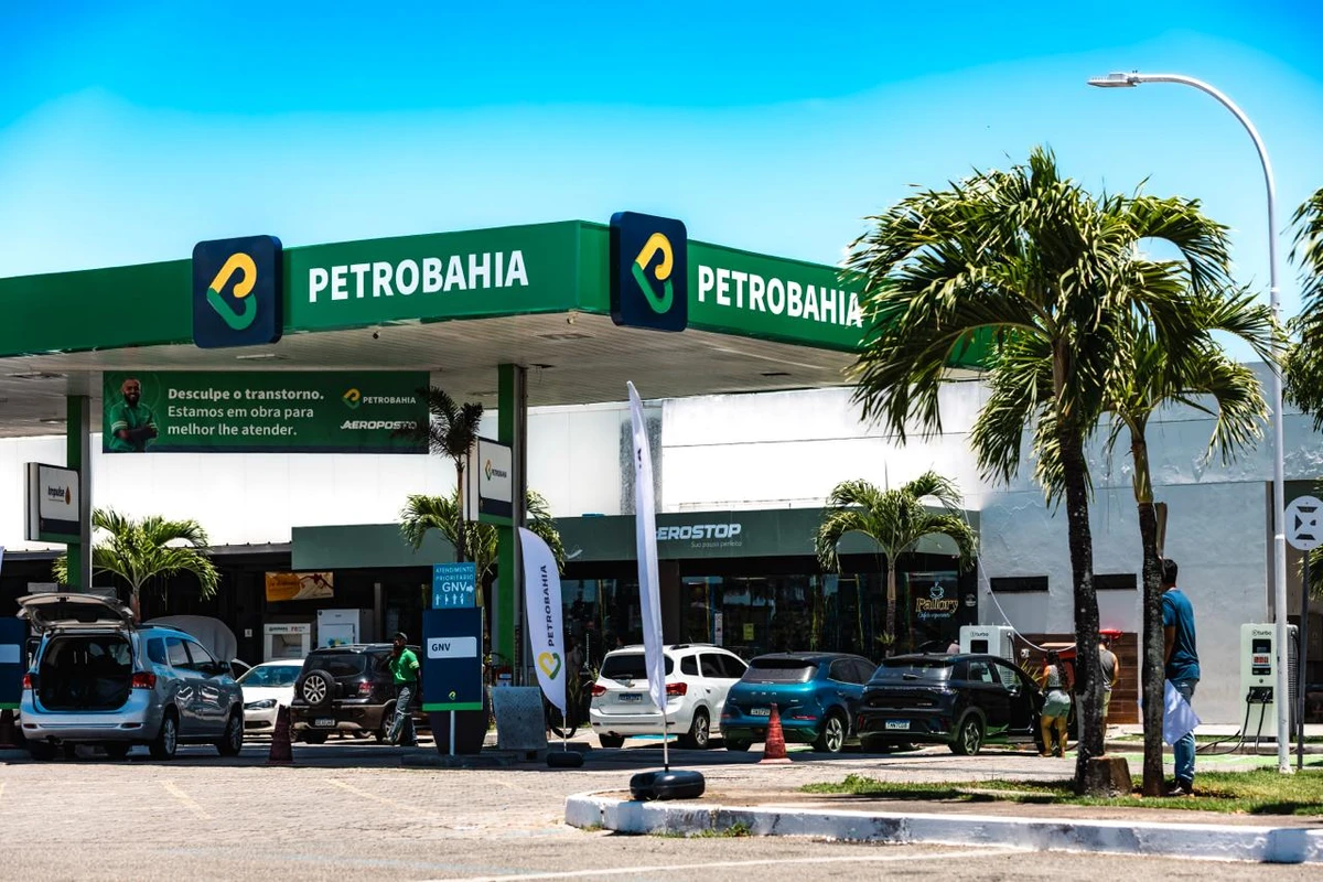 Petrobahia inicia operação de novo posto na Avenida Carybé