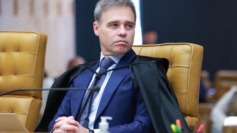 Mendonça autoriza reuniões sem gravação para banqueiro preso