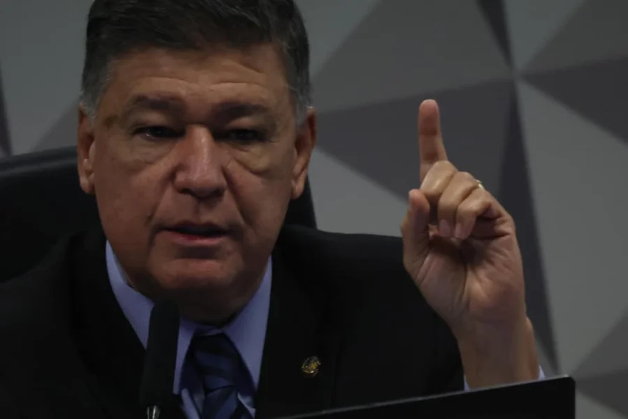 Presidente da CPMI do INSS comprou avião por R$ 1,5 milhão