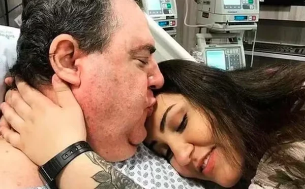 Filha de Gerson Brenner emociona ao se despedir do pai