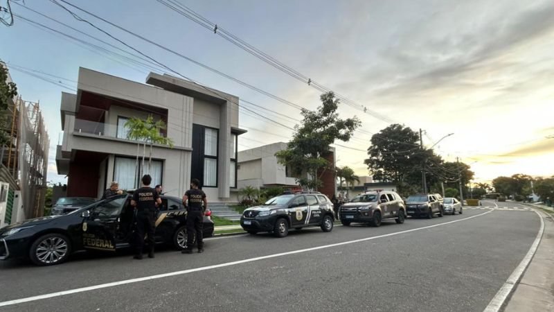 Condomínio de luxo em Salvador é alvo de operação policial
