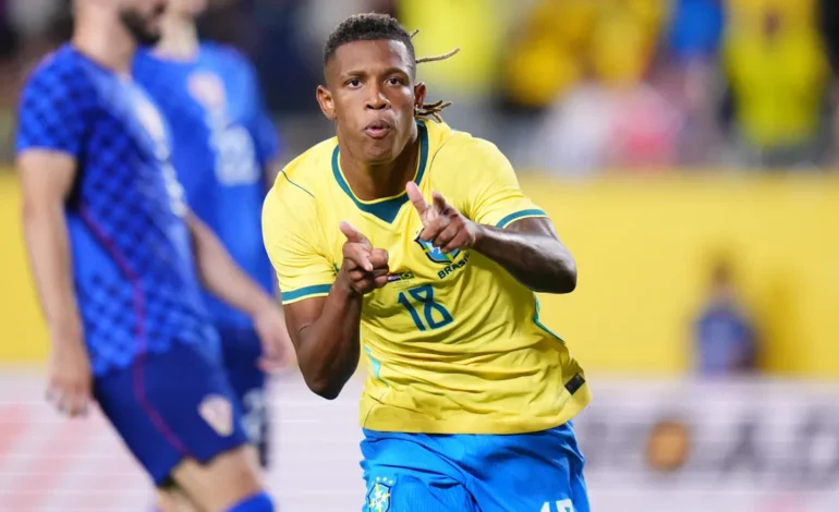 Ancelotti elogia Danilo e projeta base para 2026