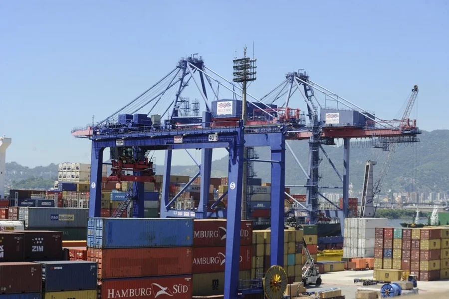 Senado aprova criação de fundo para impulsionar exportações