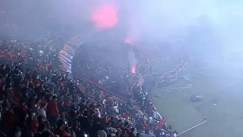 Confusão cancela jogo do Flamengo na Libertadores