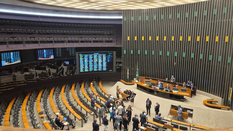 Câmara analisa PEC que amplia imunidade tributária de igrejas