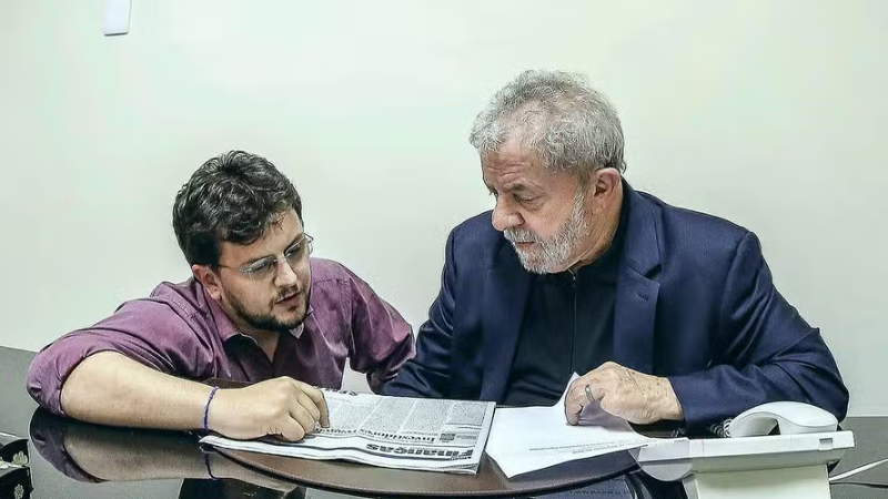 Ex-chefe de gabinete deixa campanha de reeleição de Lula