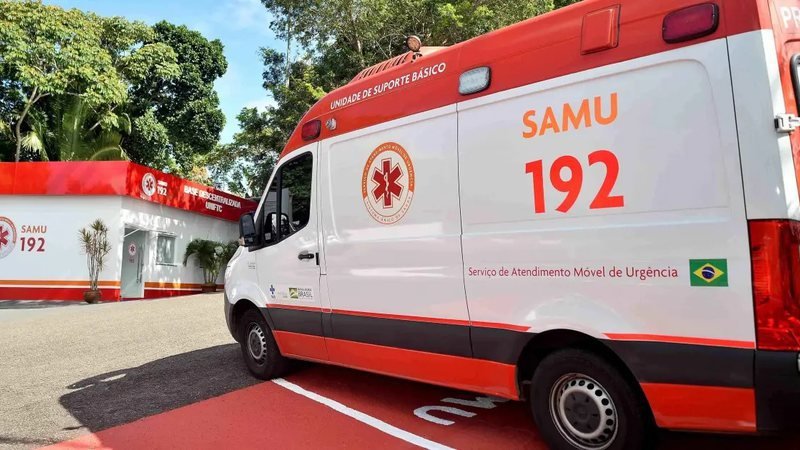 Homem morre atropelado por ônibus em Salvador